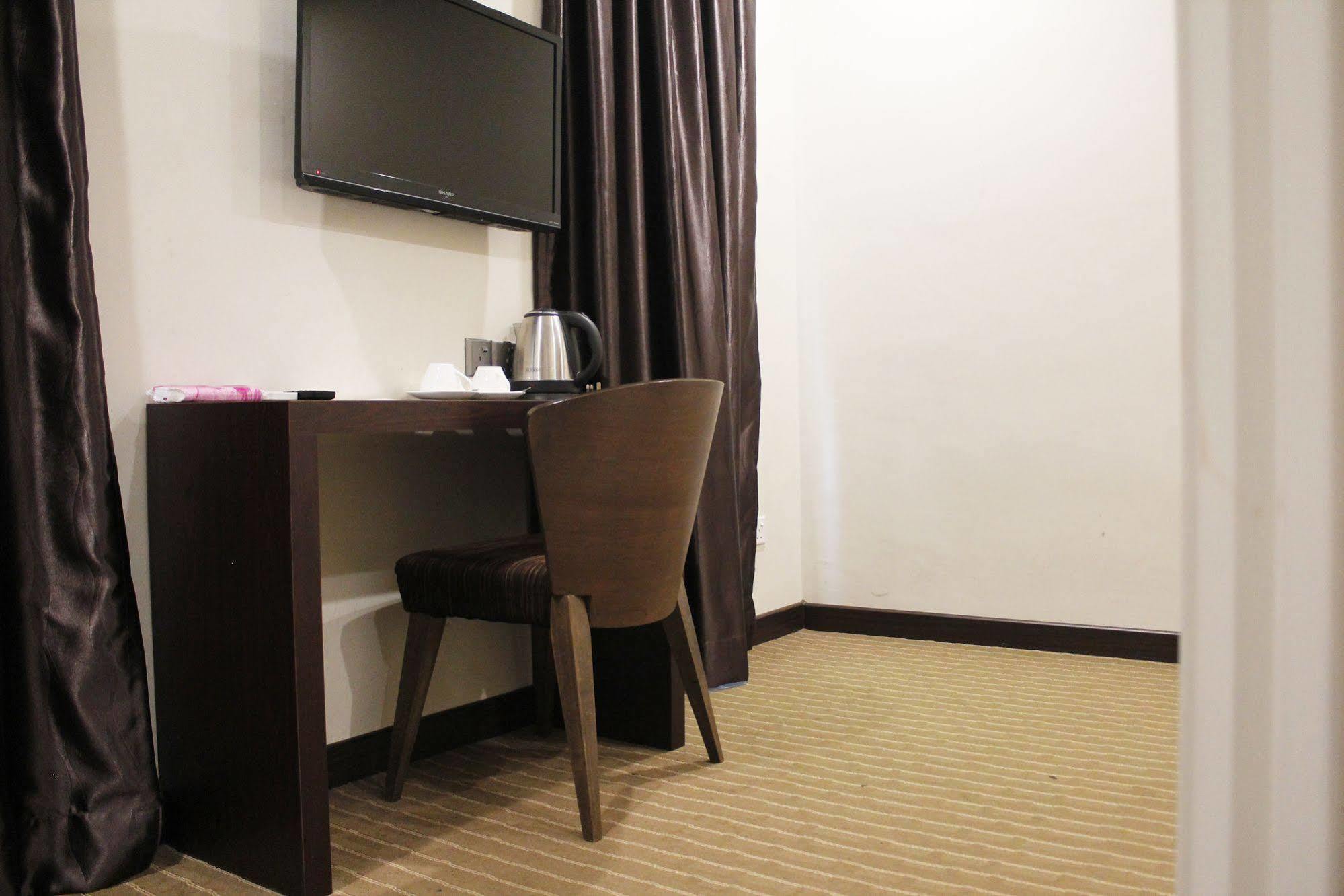 Orkid Inn Mahkota Cheras Kampong Perimbun Extérieur photo