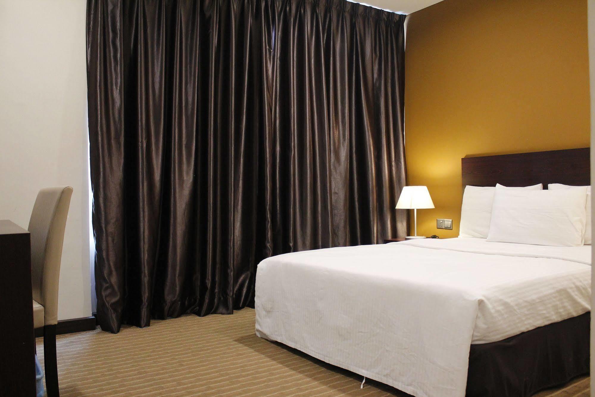 Orkid Inn Mahkota Cheras Kampong Perimbun Extérieur photo