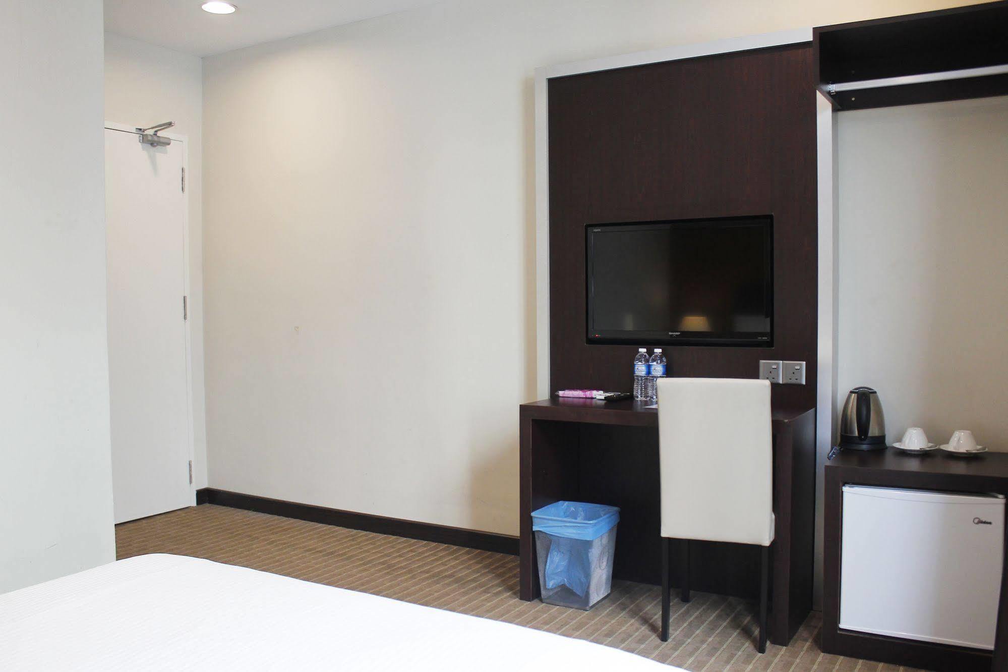 Orkid Inn Mahkota Cheras Kampong Perimbun Extérieur photo